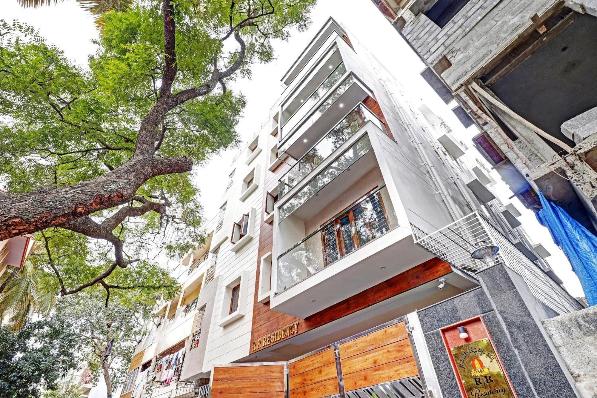 Capital O R R Residency Hotel Бангалор Екстериор снимка
