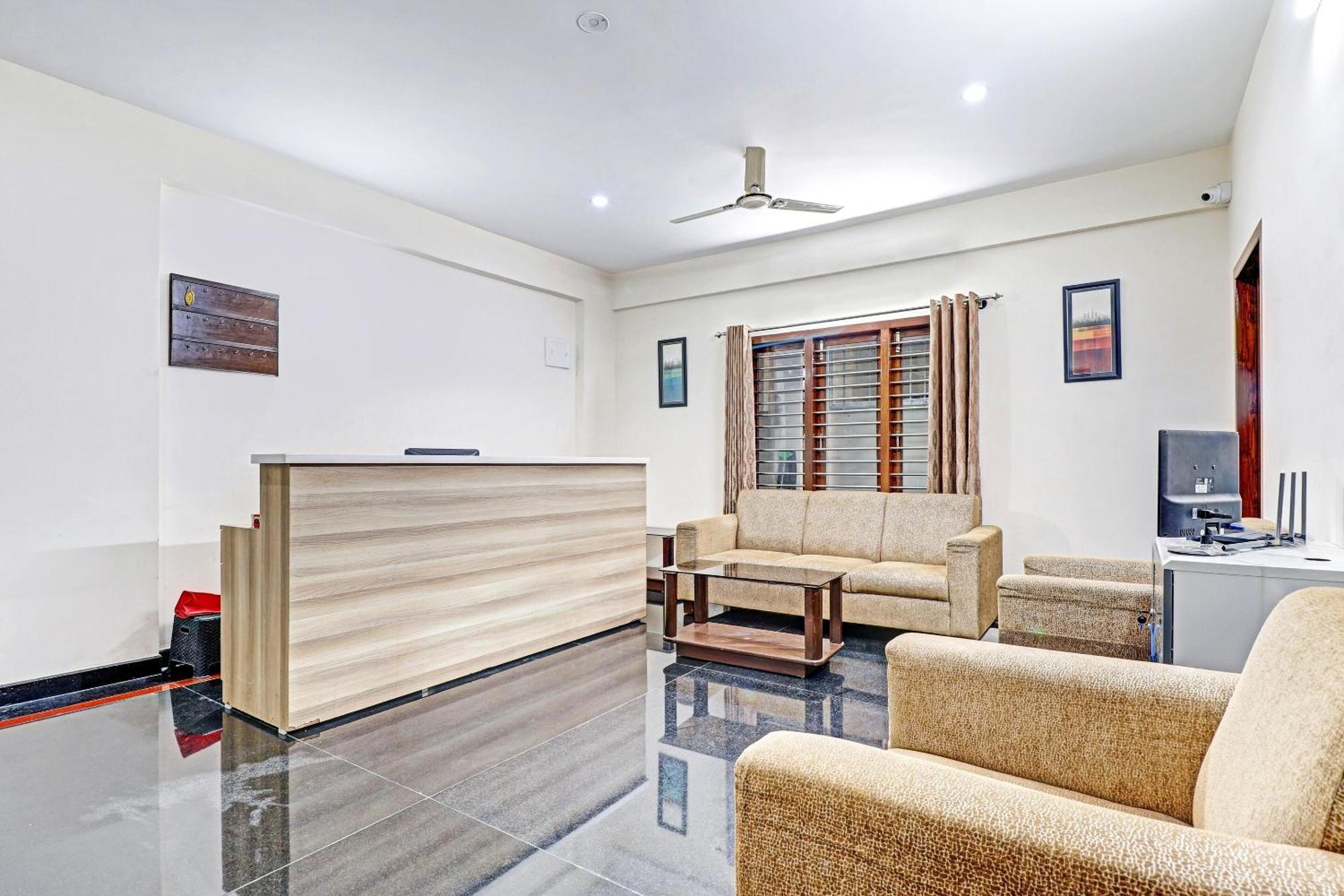 Capital O R R Residency Hotel Бангалор Екстериор снимка