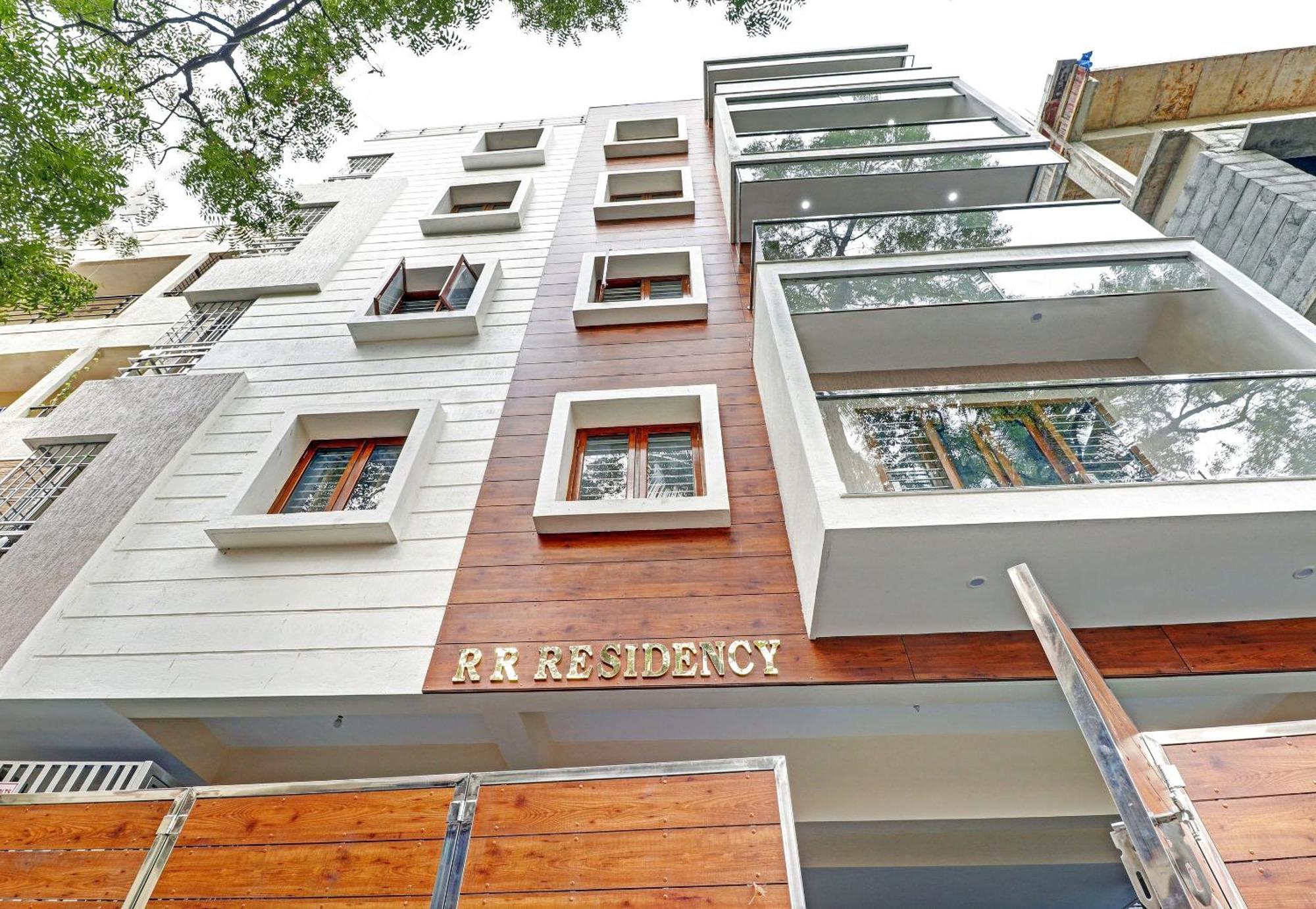 Capital O R R Residency Hotel Бангалор Екстериор снимка