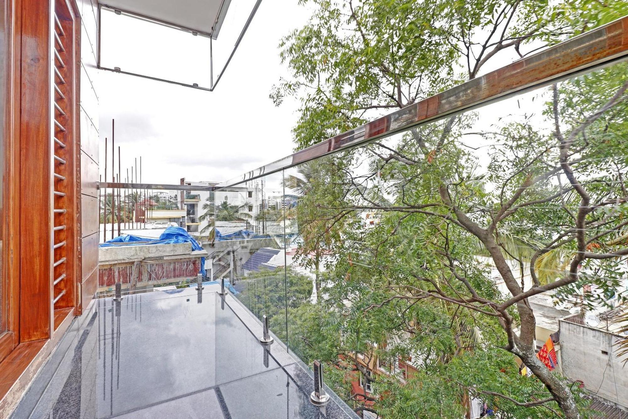Capital O R R Residency Hotel Бангалор Екстериор снимка