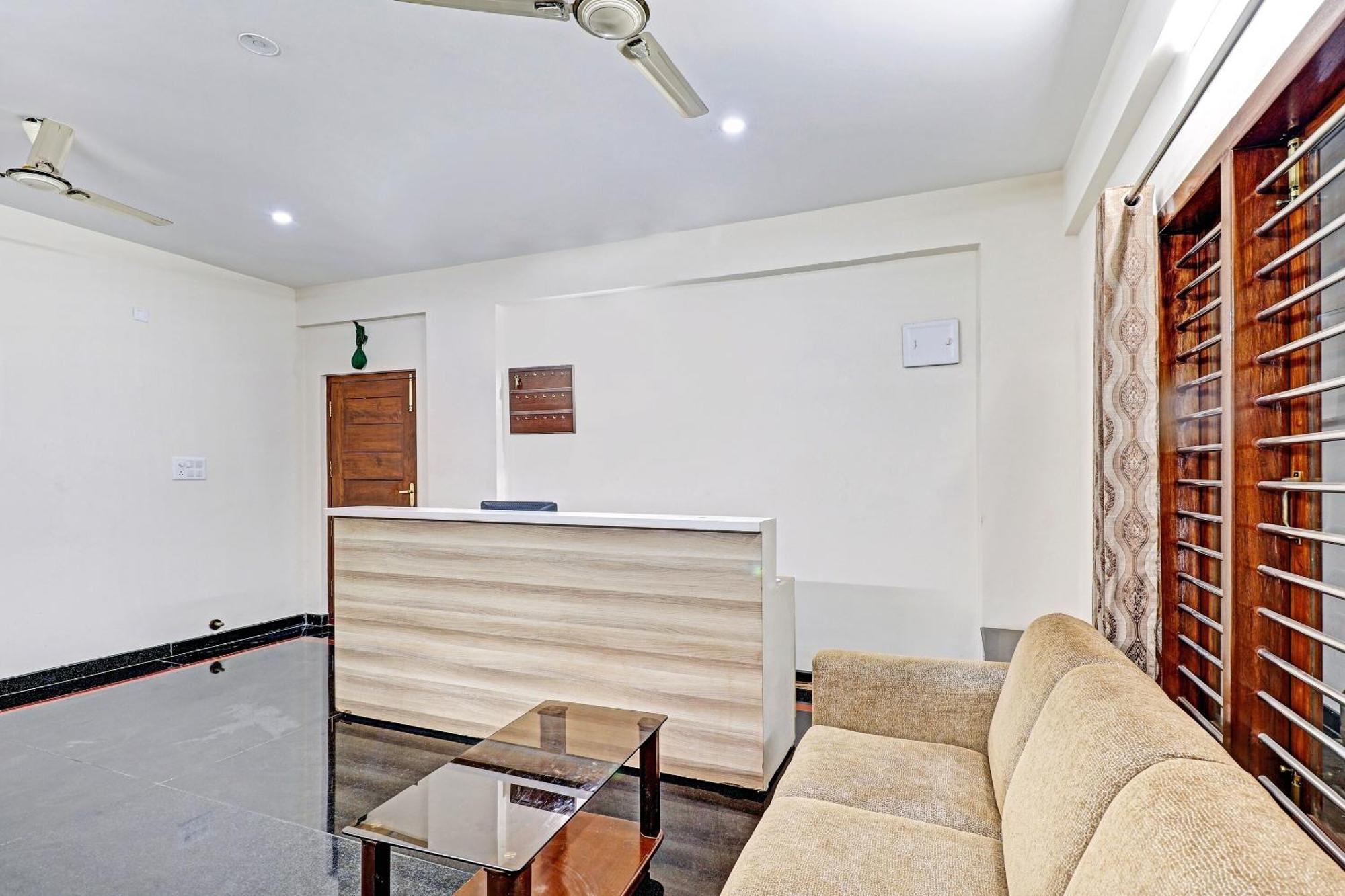 Capital O R R Residency Hotel Бангалор Екстериор снимка